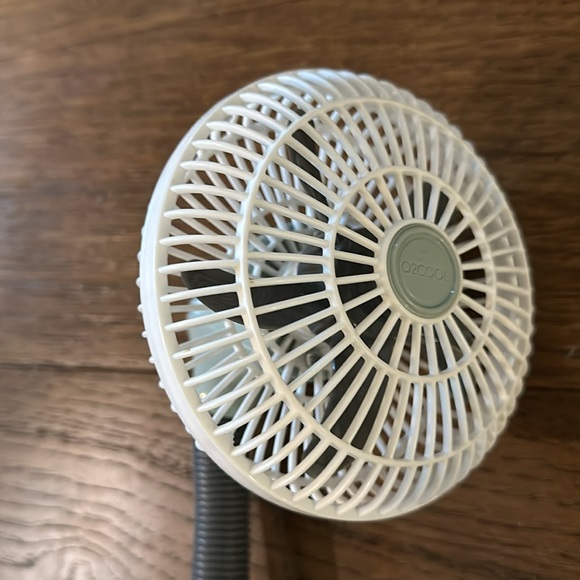 O2COOL Personal Fan / Stroller Fan - Picture 5 of 6